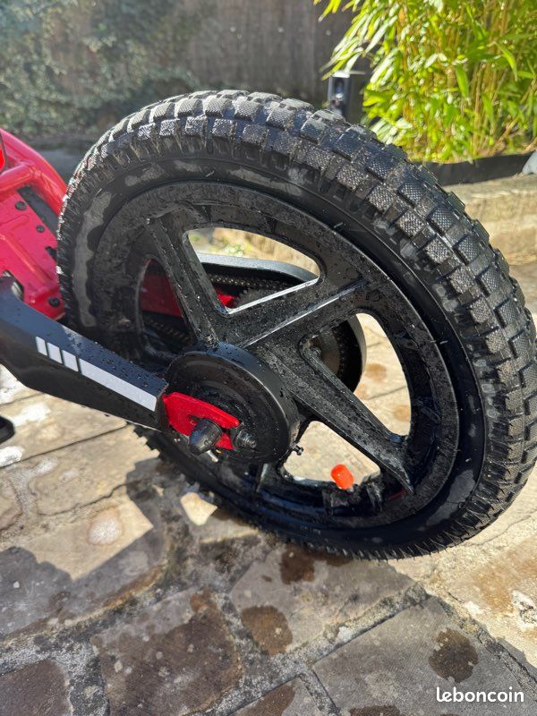 Moto Draisienne électrique DUCATI CORSE 16" - TBE (image 4)