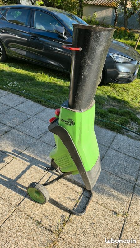 Broyeur de végétaux Florabest 2400W – Lame récente (image 3)