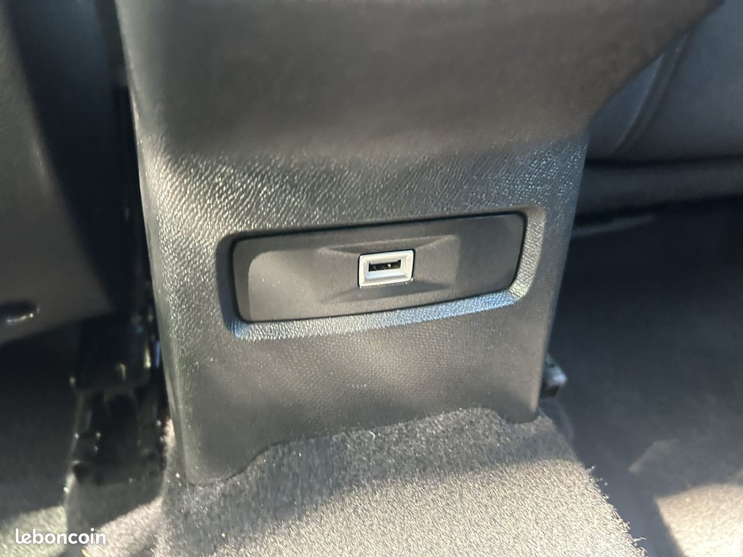 Citroën C4 Berline Max 130 CV EAT8 S&S Boîte auto {24.000 KM - CAMERA - CARPLAY} (image 22)