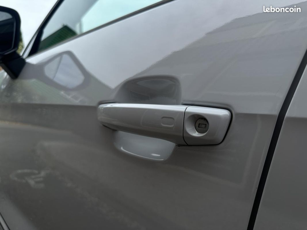 Audi q2 2.0 35 tdi 150 s-line (image 25)