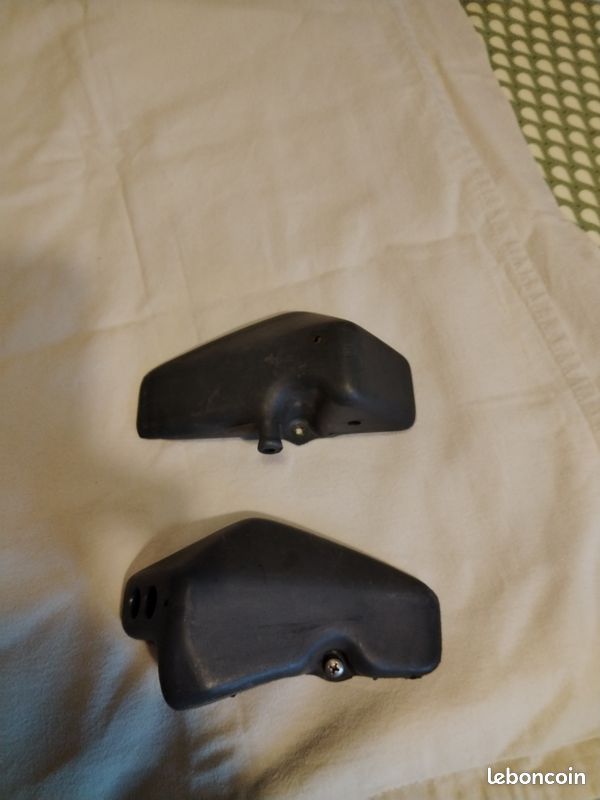 DUCATI Monster -1ère génération-Ecopes sous réservoir (image 2)
