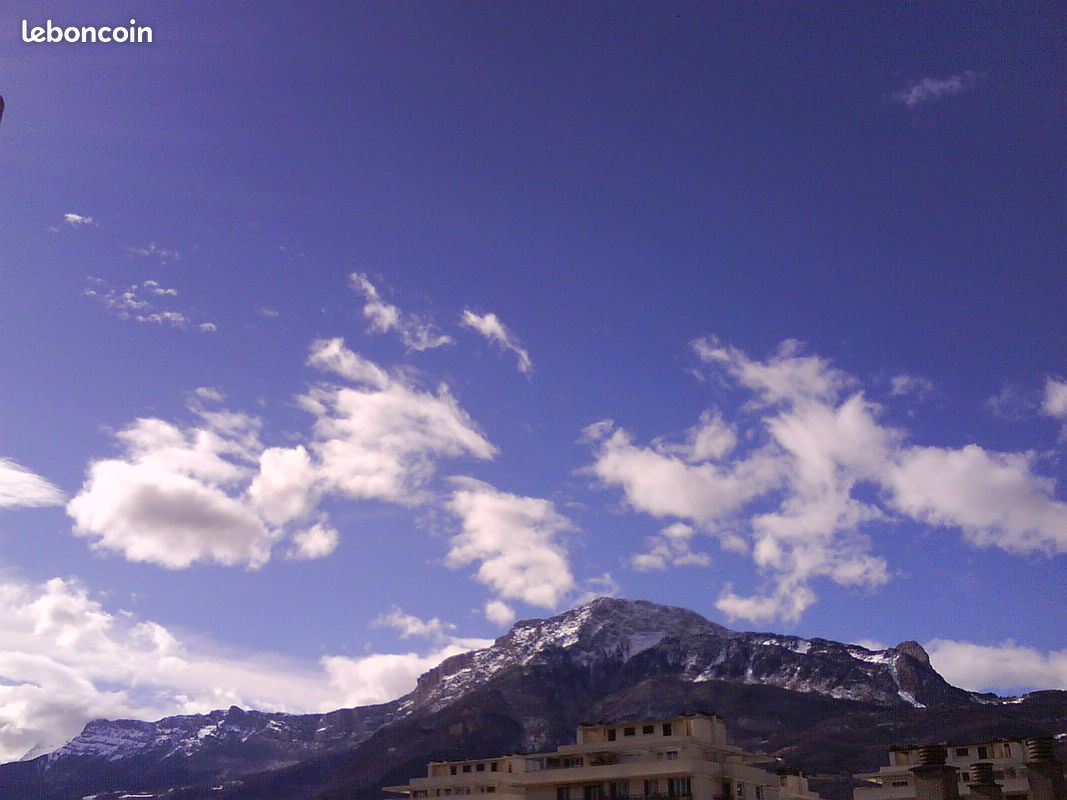 Charmant T3 vue montagnes - Copro sécurisée et rénovée