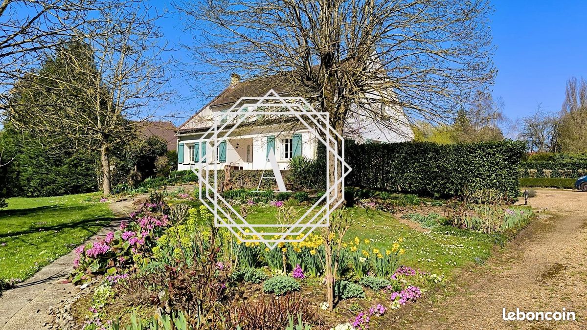 Maison 8 pièces 210 m² · à Chambly · 210 m² · 293 000 €