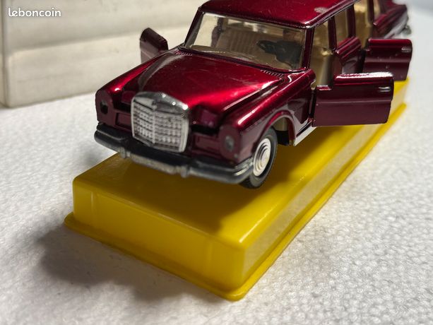 Norev e Dinky Toys - 1:43 - MERCEDES BENZ - 600 PULLMAN et
