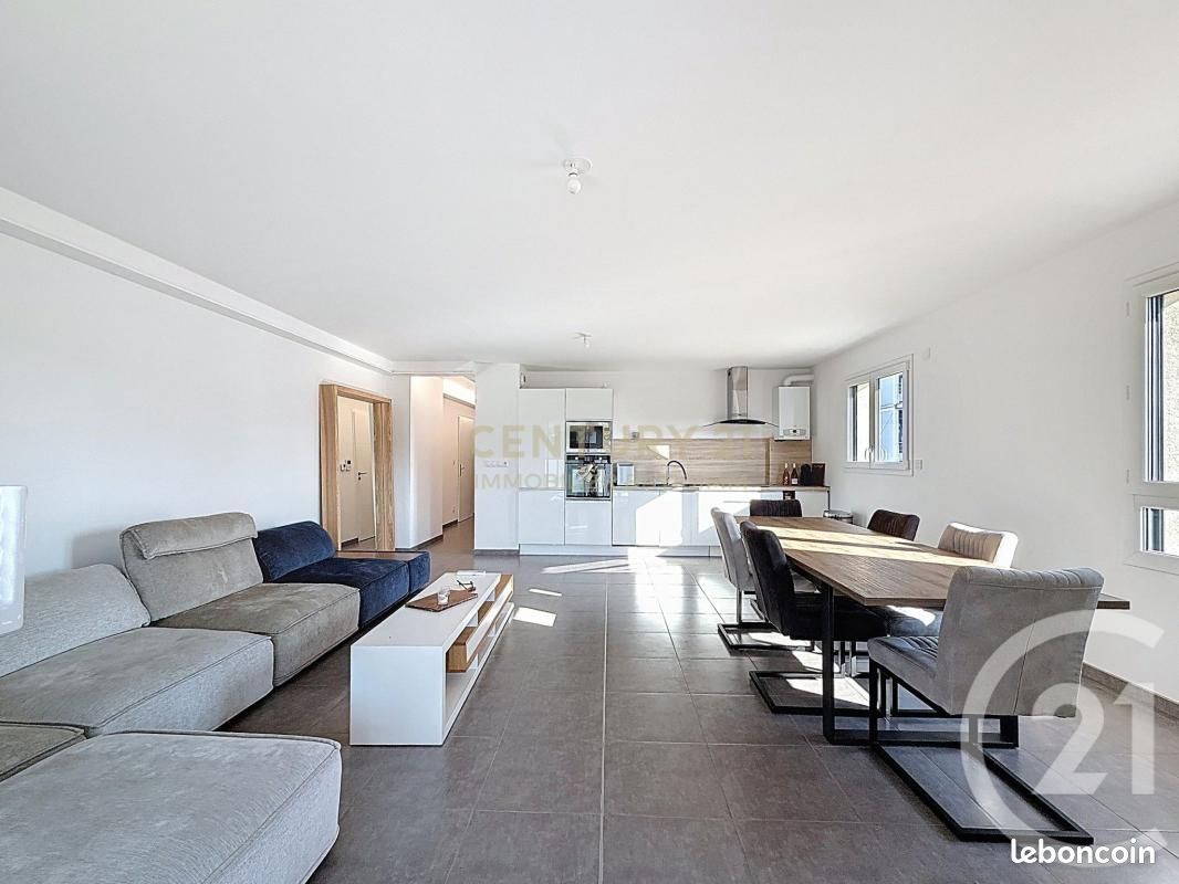 Appartement 4 pièces 85 m² · à Bourgoin-Jallieu · 85 m² · 290 000 €