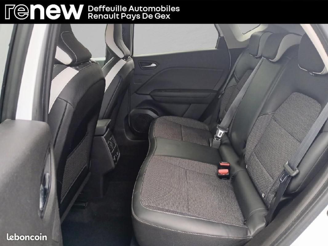 Renault Captur E-Tech Plug-in 160 Intens (image 8)