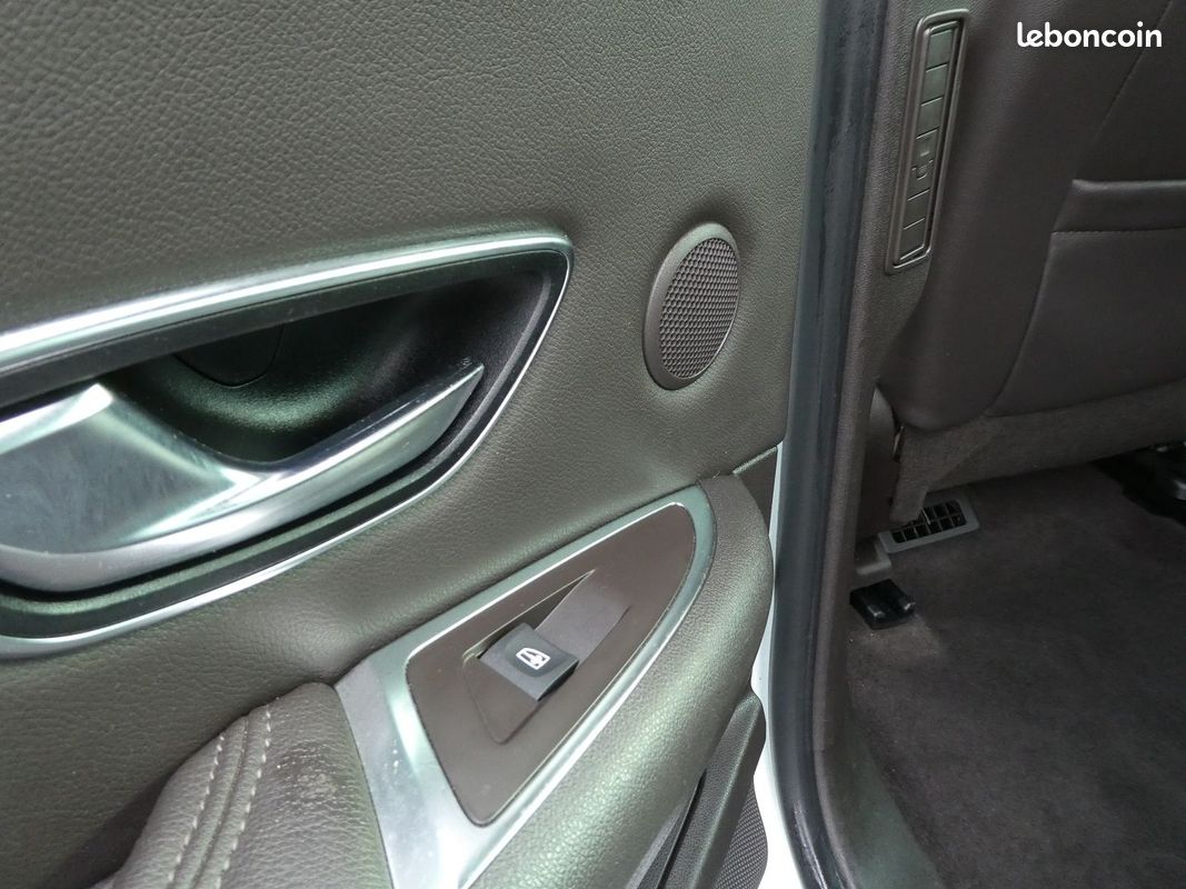 Renault ESPACE V 1.6 DCI 160CH ENERGY INTENS EDC (image 16)