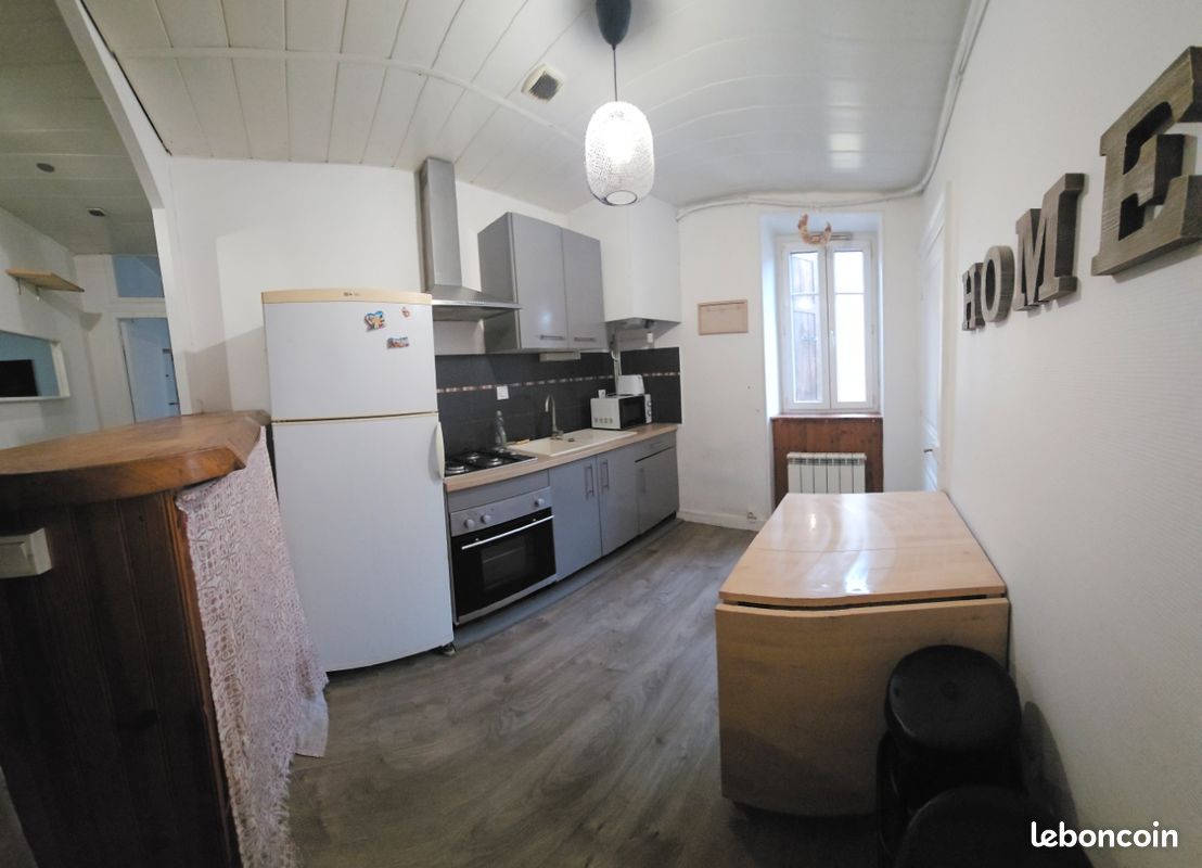 Appartement 1 pièce 30 m² · à Le Pont-de-Beauvoisin · 30 m² · 500 €