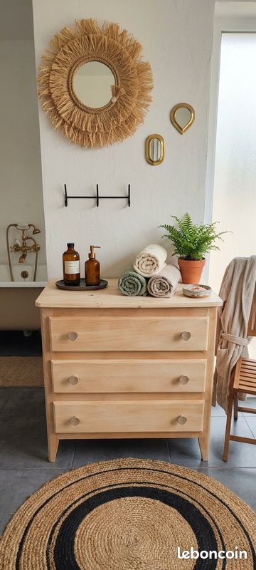 Petite commode parisienne en bois brut (Hêtre et Pin) – 3 tiroirs (image 10)