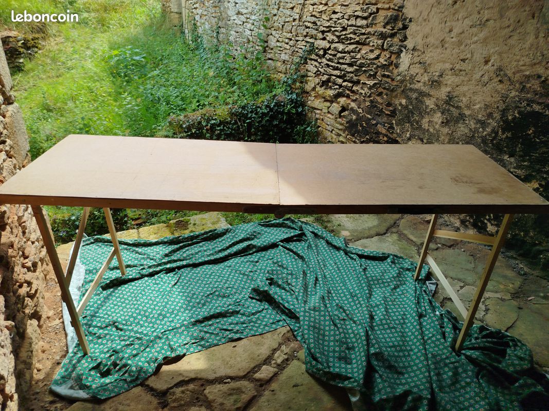 Table a tapisser (image 1)