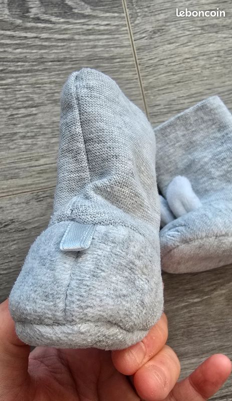 Chaussons naissance lapins gris (image 3)
