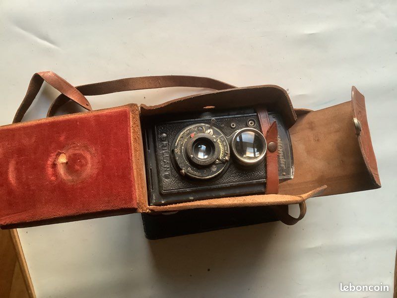 Appareil Photo Ancien Voigtländer Brillant Avec Son étui – Argentique, Fonctionnel