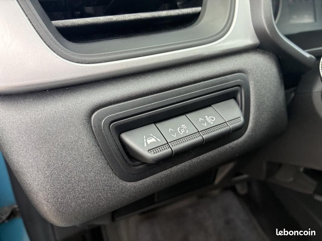 Renault Captur II 1.5 BLUEDCI 115 EDC BUSINESS CARPLAY (image 12)