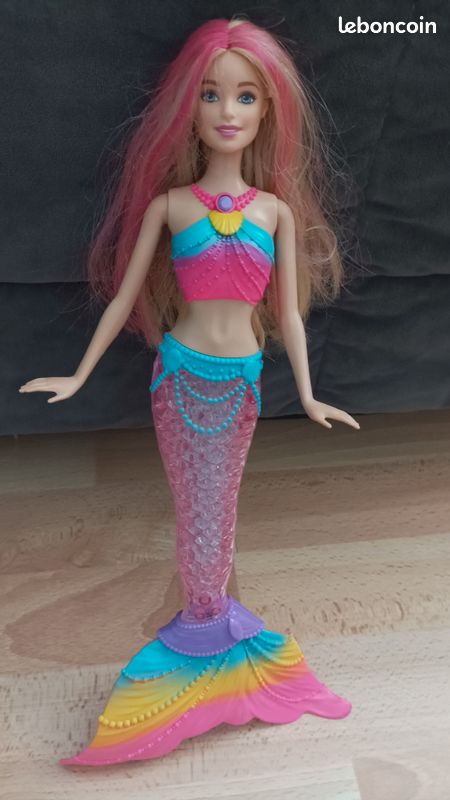 Doll Barbie Sirene Arc En Ciel Des Iles Barbie Sirène Magique Arc