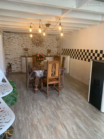 Maison de campagne au centre de Chancelade