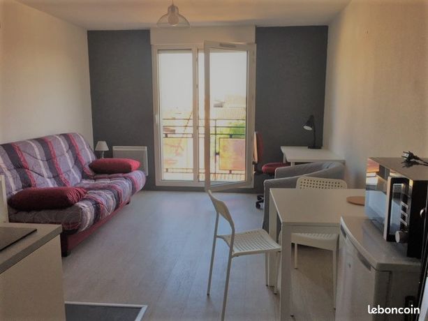Studio meublé 22m² avec balcon - proche gare Saint Jean