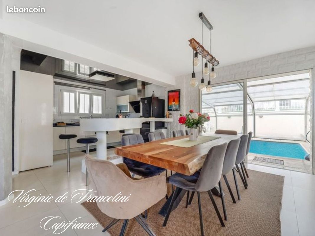Maison 8 pièces 250 m² · à Champigny-sur-Marne · 250 m² · 865 000 €