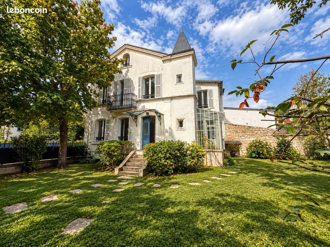 Maison 6 pièces 142 m² · au Vésinet · 142 m² · 3 870 €/mois