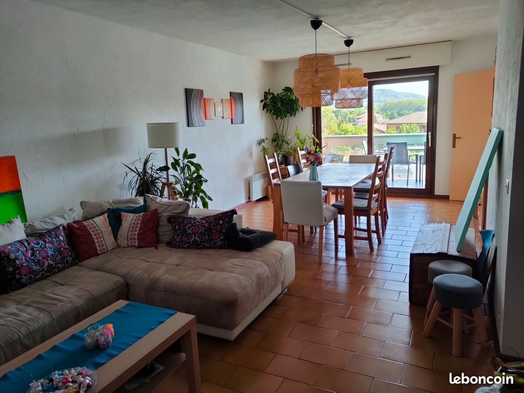 Appartement 4 pièces 94 m² · à Gex · 94 m² · 1 640 €