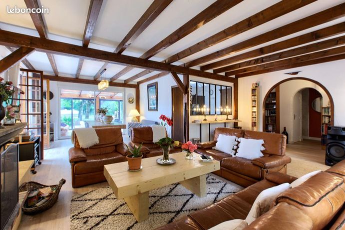 Maison 7 pièces 240 m²