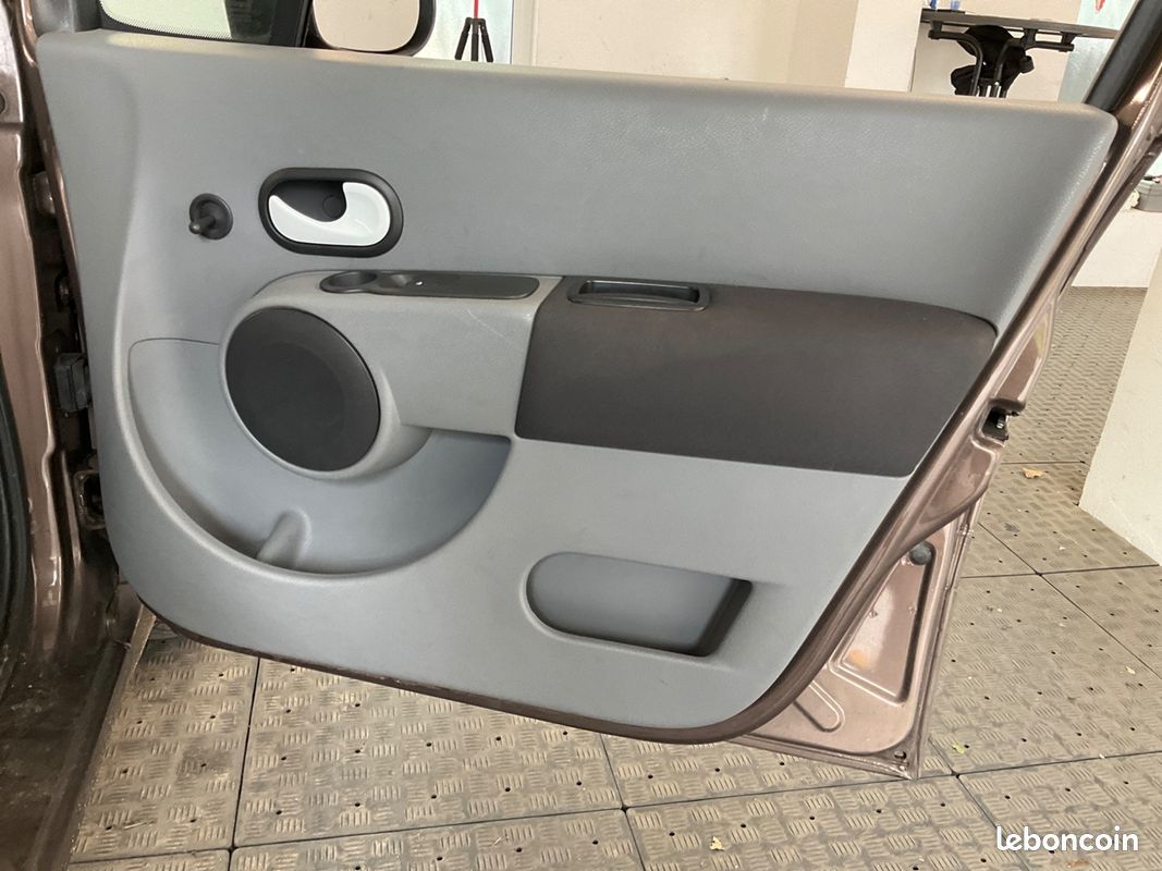 Renault MODUS 1.2 16V 75CH YAHOO (image 12)