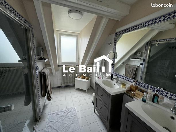 https://img.leboncoin.fr/api/v1/lbcpb1/images/b4/30/1b/b4301b84d01de2c0135b727664186db0b66f7c6f.jpg?rule=ad-image