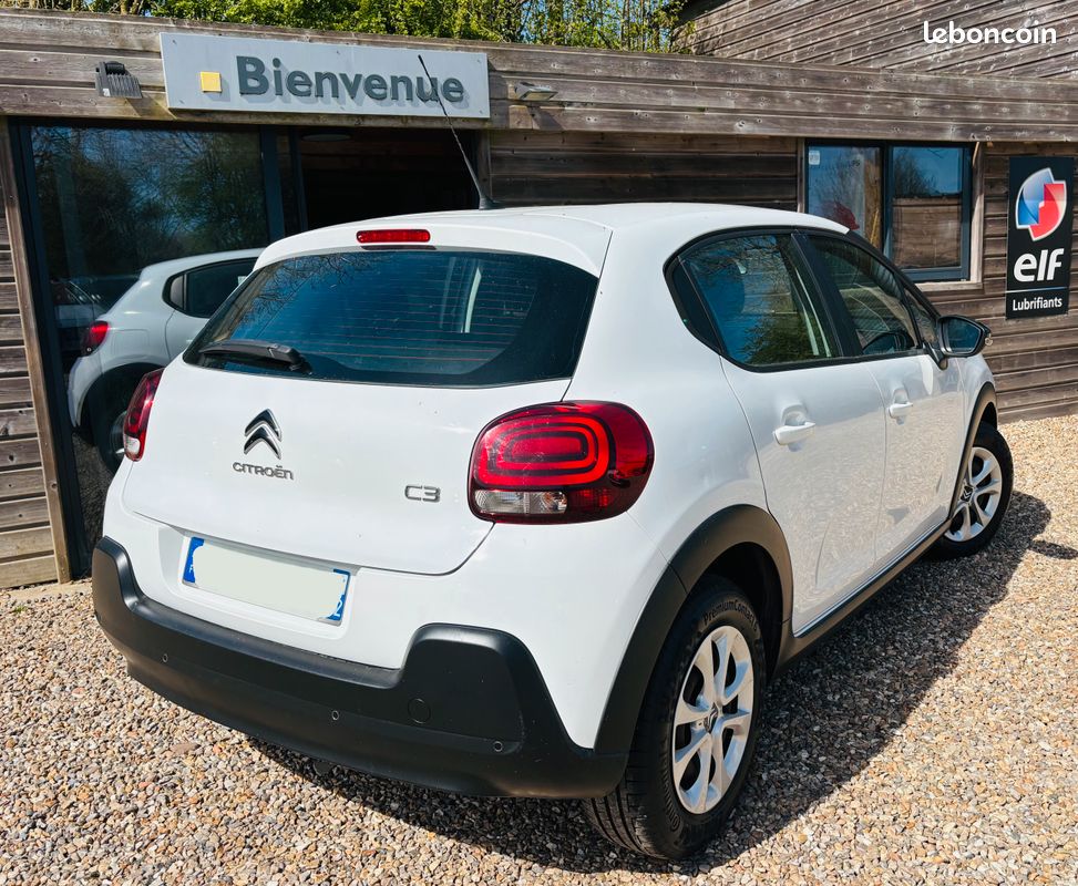 Citroën C3 blanche, photo 2