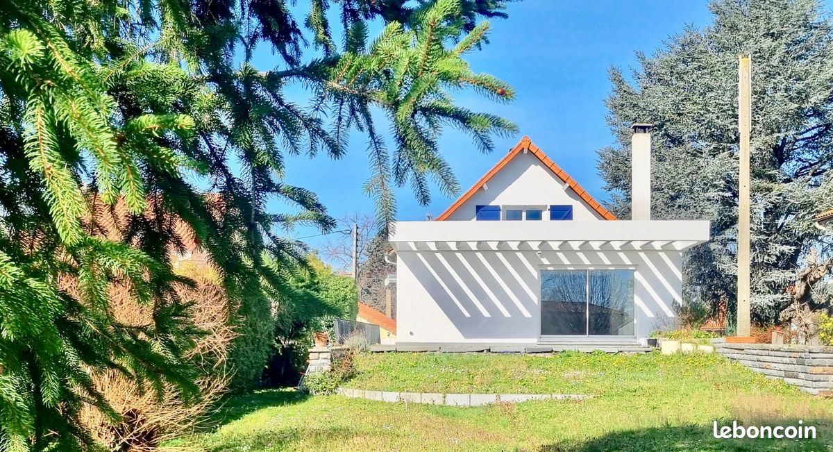Maison 8 pièces 167 m² · à Pont-du-Château · 167 m² · 365 000 €