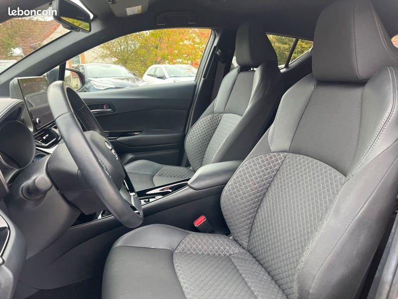 Toyota C-HR 1.8 HYBRIDE 122 DESIGN ULTIMATE MY23 (image 11)