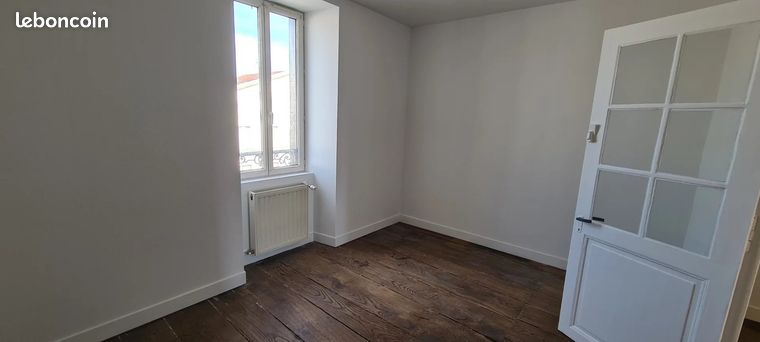 https://img.leboncoin.fr/api/v1/lbcpb1/images/b4/36/33/b436332aab5c2ac35302f05d7b02a19124bd6cb1.jpg?rule=ad-image