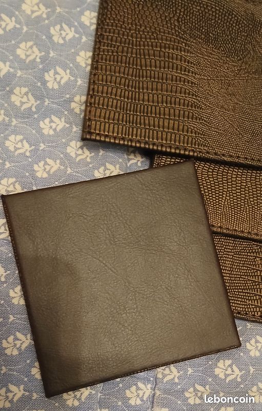 Dessous de verres en cuir personnalisés