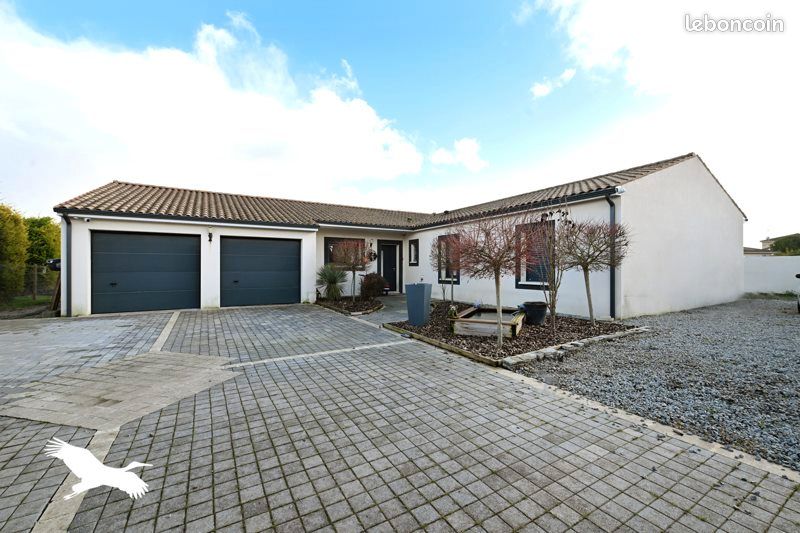 Maison 6 pièces 140 m² · à Genac-Bignac · 140 m² · 295 999 €