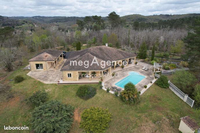 Propriété 7 pièces 230 m²