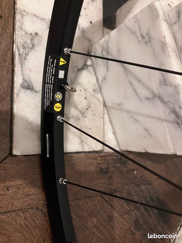 Roue Avant Mavic Crossmax Enduro 26 Pouces NOS - MTB Vintage, Aluminium Noir