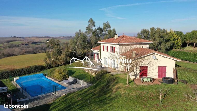 Maison 9 pièces 231 m²