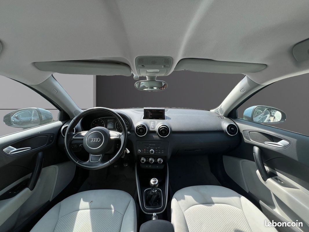 AUDI A1 A1 1.2 TFSI 86 Ambition ENTRETIEN COMPLET GARANTIE 12 MOIS (image 2)