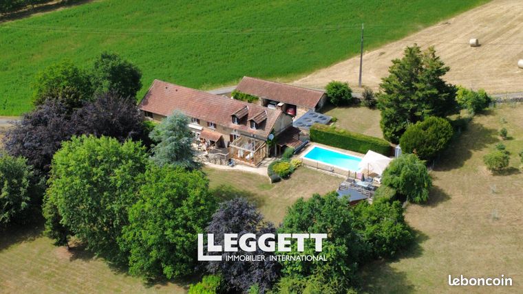 Maison 11 pièces 250 m²