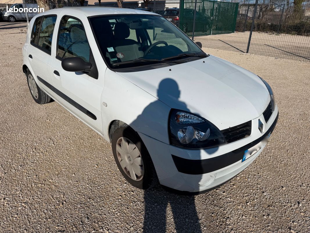 Renault clio 2 dci campus pack clim 3500euros (image 2)