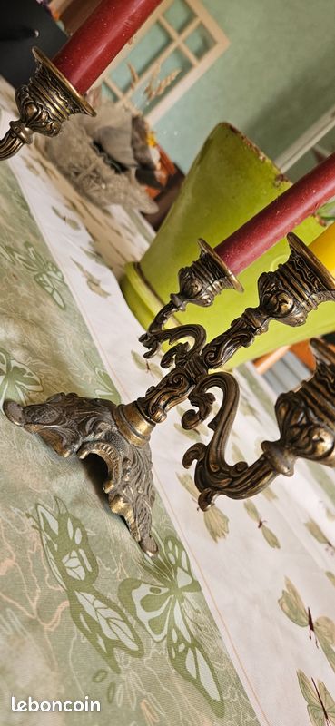 Chandelier (image 1)