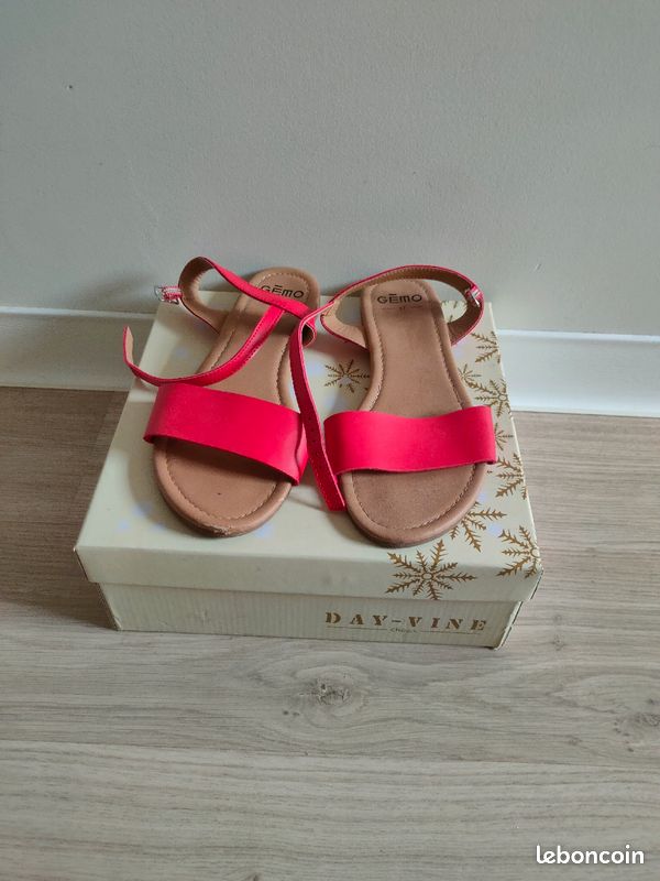 Sandales rouge (image 2)