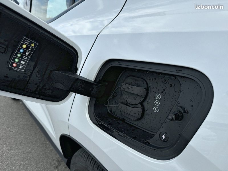Volvo EX30 Single Extended Range 272ch Plus (image 12)
