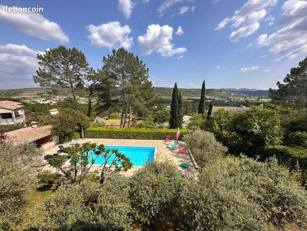 Maison 8 pièces 195 m²