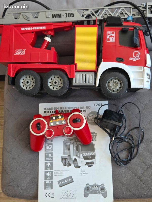 Camion pompier télécommandé (image 1)