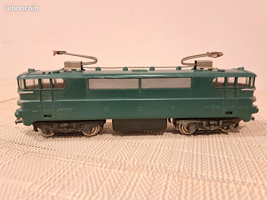 Locomotive BB 67329 Lima collection état Neuve