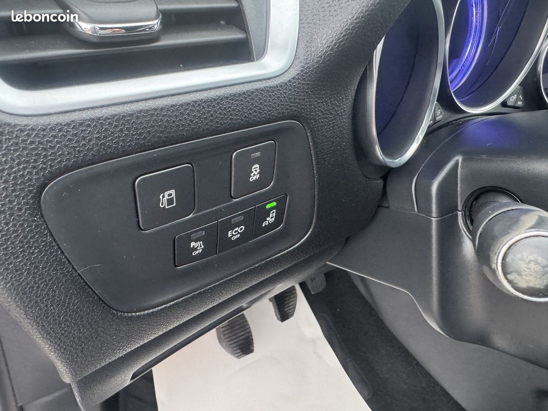 Citroen DS4 1.6 BLUEHDI 120CH SO CHIC S&S (image 23)
