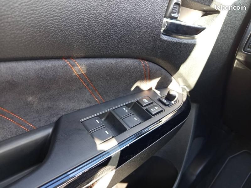Suzuki Vitara 1.4 Boosterjet Hybrid 110ch Xplore Auto (image 14)