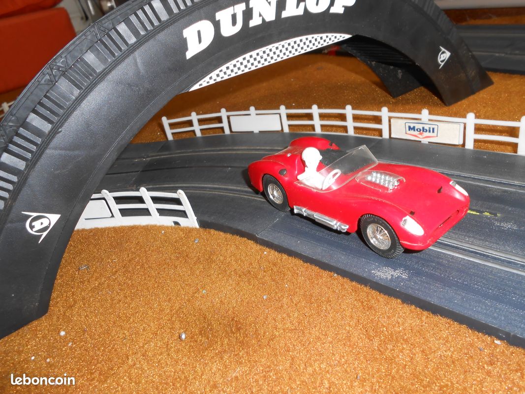 Circuit 24, Ferrari compétition avec sa boite (image 2)