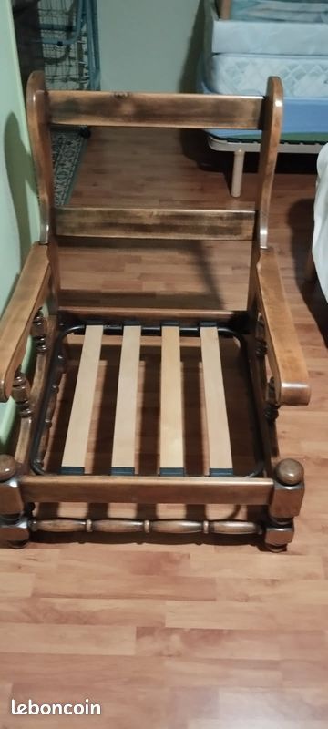 Fauteuil en bois massif style traditionnel (image 3)