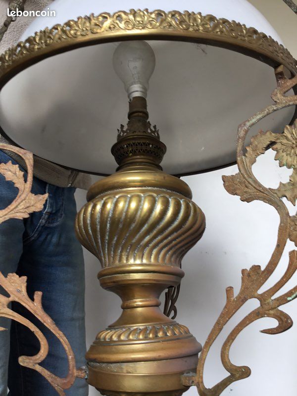 Lustre ancien en laiton et opaline (image 4)
