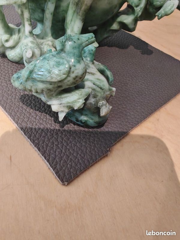 Vase en Jadeite chinois sculpté à la main ancien 19ème état satisfaisant (image 15)